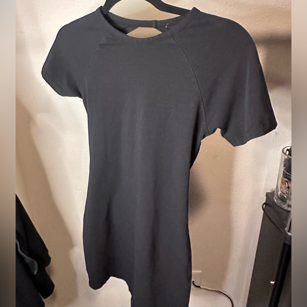 Black short sleeve open back dress bodycon style